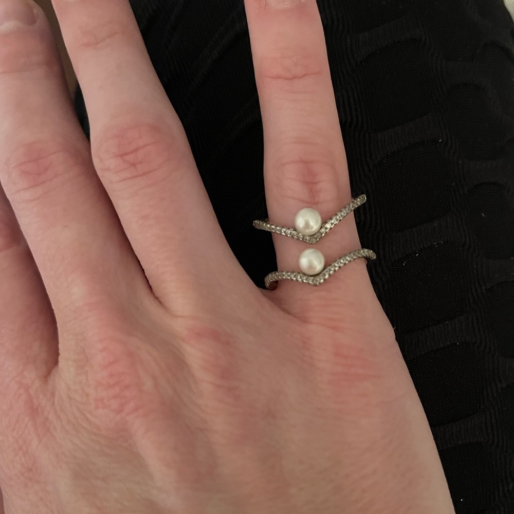 Double Faux Pearl Ring 💍 size 6